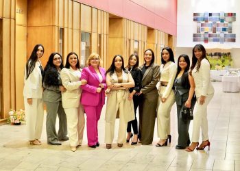 Mapa de sueños reúne mujeres en Washington D.C. para visualizar un nuevo comienzo