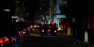Puerto Rico tardará hasta 48 horas en recuperar totalmente el servicio eléctrico tras apagón