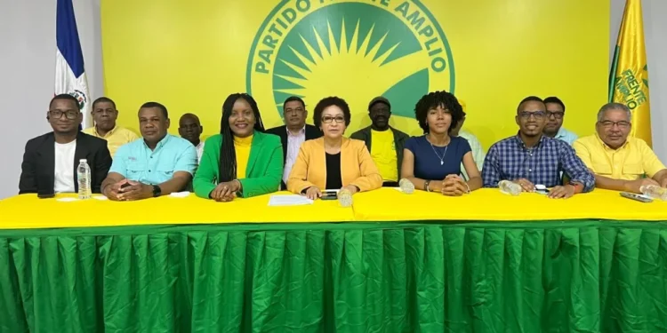 Frente Amplio convoca movilización por altos precios