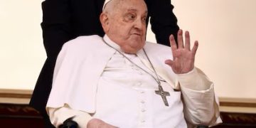 Aparición del Papa Francisco en San Pedro marca el inicio de la Semana Santa