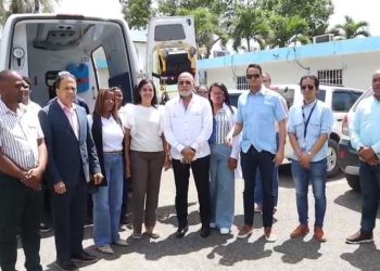 Diputado Román de Jesús logra entrega de ambulancia gratuita para Yamasá