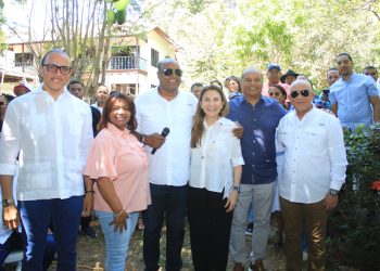 Carolina Mejía sostiene encuentro con dirigentes del PRM en San Juan