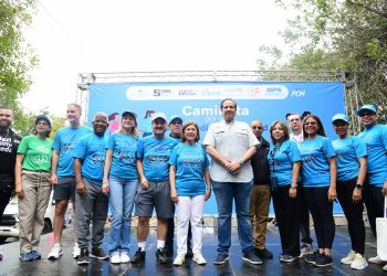 Caminata por la salud busca concienciar sobre el acceso universal y la reducción de la mortalidad materna y neonatal prevenible