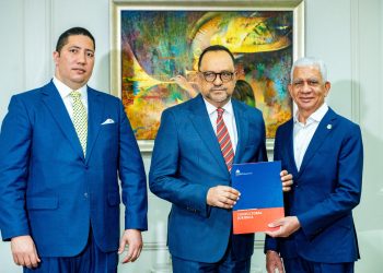 Presidente del Senado recibe proyecto que modifica Ley sobre Trata de Personas, remitido por el Poder Ejecutivo