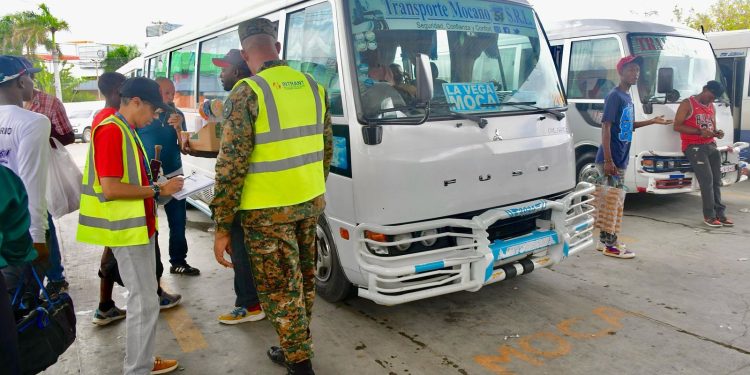 INTRANT realizará 7,000 inspecciones vehiculares para garantizar seguridad vial durante Semana Santa 2025