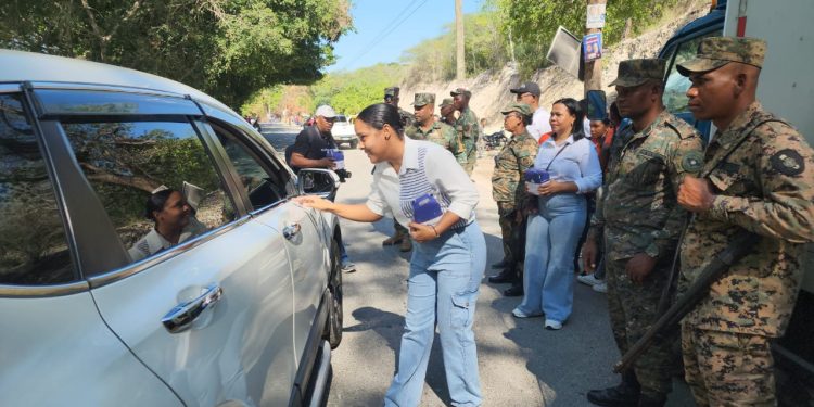 CPMR dona kits y apertura carpa de primeros auxilios en Las Marías