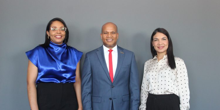 Industrias San Miguel y CAESCO presentan el premio periodístico "Pluma Sostenible"