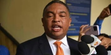 Yván Lorenzo dice Gobierno demuestra "incoherencia" sobre amenaza representan bandas haitiana