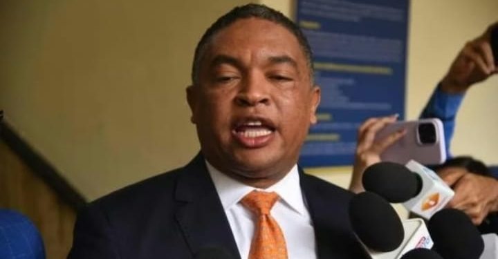 Yván Lorenzo dice Gobierno demuestra "incoherencia" sobre amenaza representan bandas haitiana