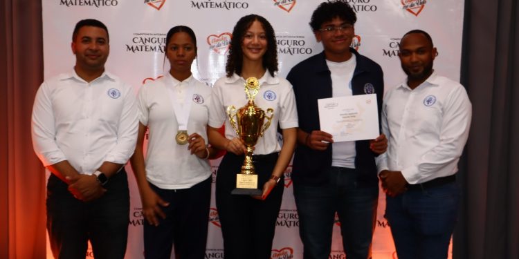 Premiación de la Séptima Edición de la Competencia Internacional Canguro Matemático