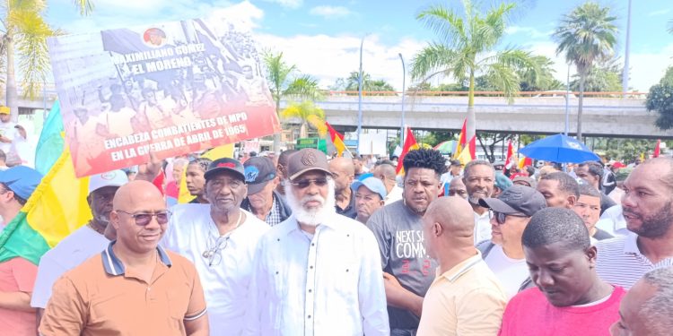 Organizaciones políticas y civiles conmemoran el 60 aniversario de la Revolución de Abril