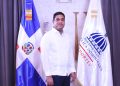 Kelvin Cruz entrega remozado multiuso de San José de los Llanos en SPM