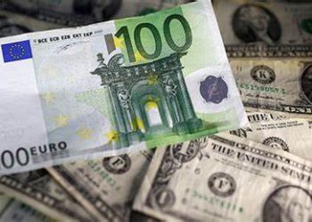 El euro se dispara por encima de 1,11 dólares por los aranceles de Trump