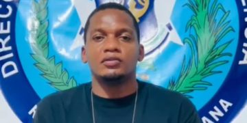 Apresan a “Foster”, hombre que fingió haber rescatado 12 personas tras colapso Jet Set