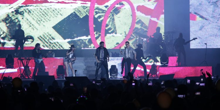 Banda argentina Erreway presenta emotivo concierto por primera vez en Chile