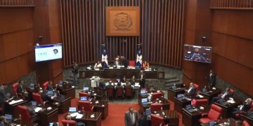 Senado realiza aumento salarial de 10% a sus colaboradores