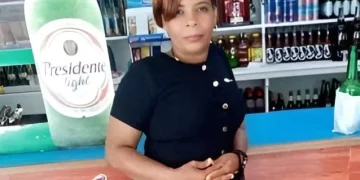 Hombre mata a su expareja y escapa con su hija en Santo Domingo Oeste