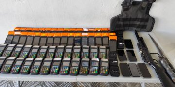 Incautan 62 verifones usados en venta ilegal de lotería en Cabral, Barahona