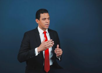 José Ogando: “Valientes y necesarias” medidas adoptadas por presidente Abinader ante tema haitiano