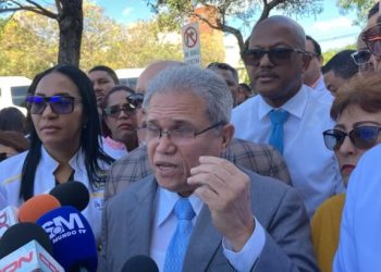 CMD llama a médicos a integrarse a labores de ayuda tras tragedia en el Jet Set