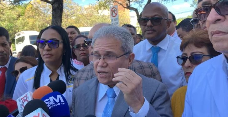 CMD llama a médicos a integrarse a labores de ayuda tras tragedia en el Jet Set