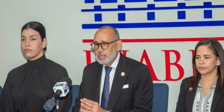 INABIE suspende firma y certificación de contratos con empresas de utilería denunciadas y otras; Solicita acompañamiento de Compras y Pro-Competencia