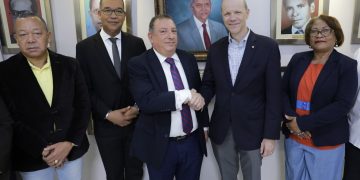 Presidente de Coopnama recibe visita del presidente asociación de cooperativas de EE.UU.