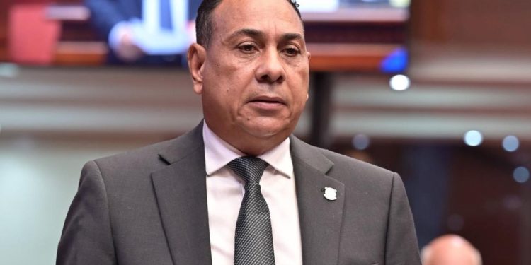 Senador Pedro Tineo somete proyecto de ley que crea el Sistema Nacional de Supervisión y Certificación de Obras Públicas y Privadas