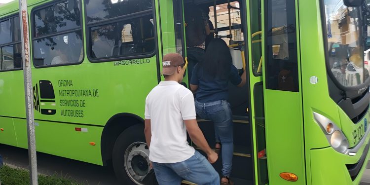 OMSA anuncia cambios en sus horarios por Semana Santa 2025; Radhamés González llama a la prudencia