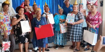 Fundación junta de desarrollo Gualey celebra cumpleaños a adultas mayores