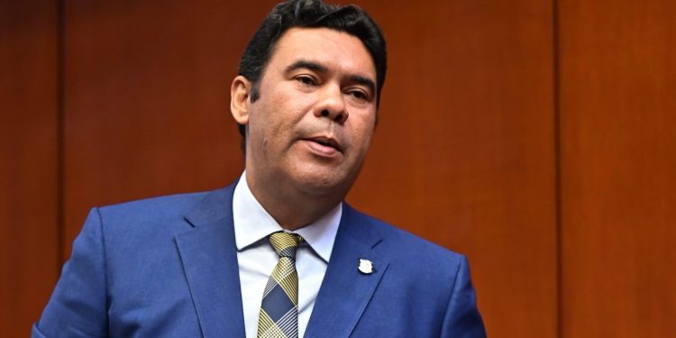 Senador Rafael Barón Duluc deposita tres proyectos de ley para fortalecer la seguridad y la prevención en la República Dominicana