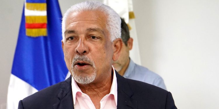 Ingeniero Manuel Amézquita respalda protección de Agricultura a productores de pollo