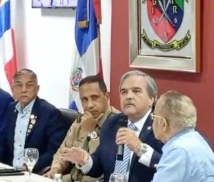Realizan conversatorio sobre la Guerra de Abril de 1965