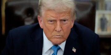 Donald Trump llega a Roma para asistir al funeral del papa Francisco y verse con líderes extranjeros