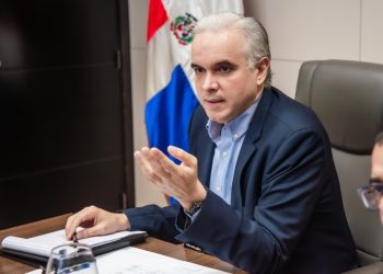 Falsos videos de inversión están usando imagen y voz de ministro de Educación