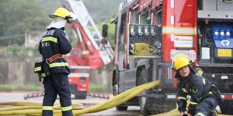 Al menos 22 muertos en China al incendiarse un restaurante