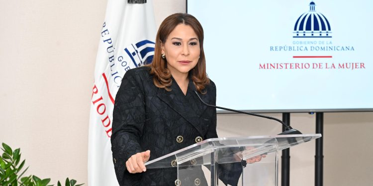 Ministerio de la Mujer recibe delegación del MESECVI-OEA para consulta sobre Ley Modelo Interamericana de Violencia Digital