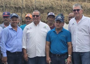 Promegan impulsa el sector ganadero de RD con la entrega de más de 30 mil pacas e insumos