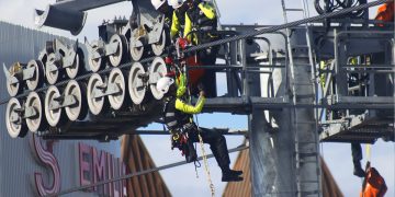 CESMET realiza simulacro de rescate en Teleférico de Santiago para fortalecer capacidad de respuesta