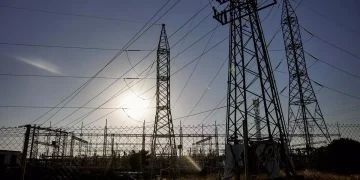 La Red Eléctrica de España calcula que necesitará entre 6 y 10 horas para recuperar todo el suministro