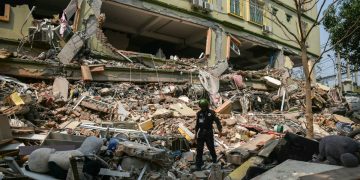 Más de 2.700 muertos registrados tras potente en Myanmar