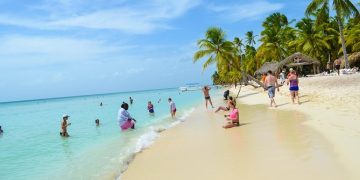 Prohíben fiestas masivas en playas y balnearios durante la Semana Santa 2025