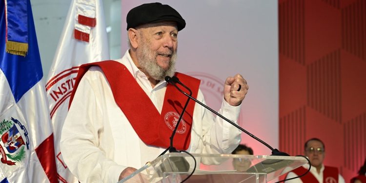 INTEC llama graduandos a liderar una cultura de previsión y combate de los riesgos