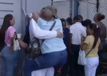 Entre el dolor y la alegría: 135 migrantes dominicanos regresan a RD