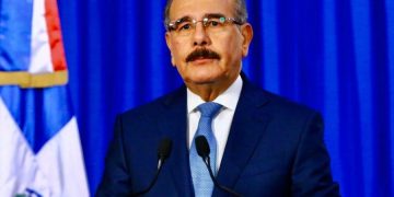 Danilo Medina: “Que Dios conceda fortaleza a quienes continúan la búsqueda entre los escombros, y consuelo a un país que hoy llora unido”