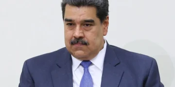Maduro dice que enviará un avión y otro llegará a Venezuela con migrantes