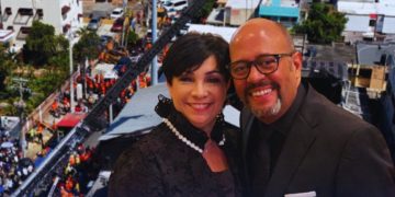 Maribel Espaillat se salvó gracias al heroísmo de su esposo, quien permanece en estado delicado