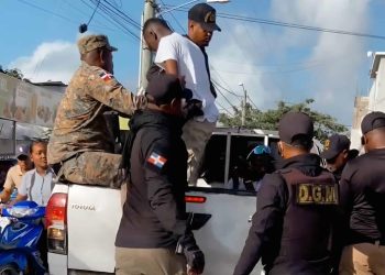 Detienen más de 200 indocumentados en operativo en el Hoyo de Friusa y Mata Mosquito