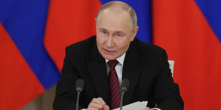 Putin ofrece negociaciones de paz directas con Ucrania el 15 de mayo en Estambul