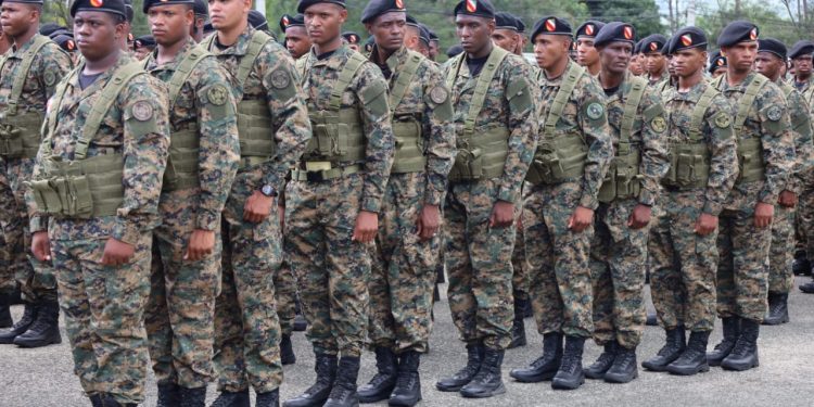 Ejército Dominicano despliega otros 800 soldados en la frontera para reforzar la seguridad nacional